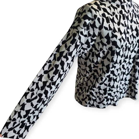 Philosophy Abstract Print Sweater, Black & White, Size Medium - Picture 3 of 7
